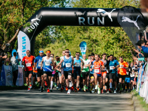 Půlmaraton Plzeňského kraje doprovází dopravní omezení. Vyražte včas!